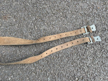 Lade das Bild in den Galerie-Viewer, Original German Army Leather Equipment Y-Straps - The Militaria Shop