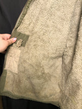 Charger l'image dans la galerie, Original British Army OD Green Middle Parka - Size 1 - The Militaria Shop