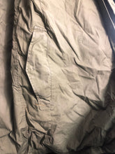 Lade das Bild in den Galerie-Viewer, Genuine US Army Greatcoat - Regular Small - 38" Chest - The Militaria Shop