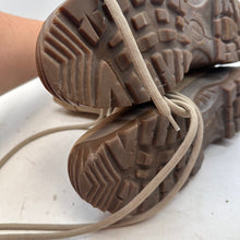 Charger l'image dans la galerie, British Army Surplus Brown/Tan Combat Boots - Meindl - Size UK 6 - The Militaria Shop