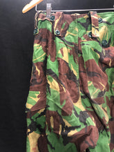 Charger l'image dans la galerie, Genuine British Army 68 Pattern DPM Trousers - Size 28" Waist - The Militaria Shop