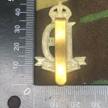 Charger l'image dans la galerie, Original WW2 British Army Cap Badge - 22nd Dragoons - The Militaria Shop