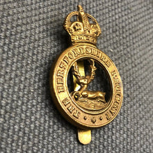 Load image into Gallery viewer, Original WW2 British Army Cap Badge - Hertfordshire Regiment - The Militaria Shop