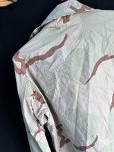 Load image into Gallery viewer, Gulf War US Army DCU Camouflaged Combat Field Coat/Jacket - Medium/Regular - The Militaria Shop