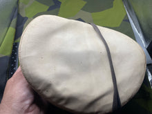 Lade das Bild in den Galerie-Viewer, Vintage British Royal Navy Ratings White Cap with HMS Abdiel Cap Tally - 53cm - The Militaria Shop