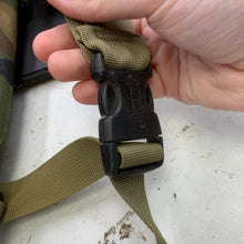 Charger l'image dans la galerie, Genuine British Army DPM Camouflaged Individual Hydration System - The Militaria Shop