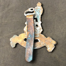 Charger l'image dans la galerie, Original British Army Cap/Beret Badge - Royal Army Pay Corps RAPC - The Militaria Shop