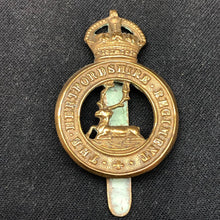 Load image into Gallery viewer, Original WW1 British Army Cap Badge - Hertfordshire Regiment - The Militaria Shop