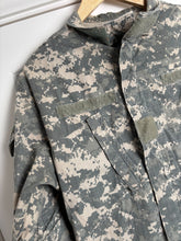 Charger l'image dans la galerie, Surplus US Army ACU Combat Uniform Jacket-Medium Regular - The Militaria Shop