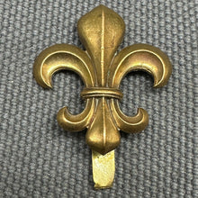Load image into Gallery viewer, Original WW1 British Army Cap Badge - Manchester Regiment - The Militaria Shop