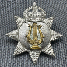 Load image into Gallery viewer, Original WW1 British Army Cap Badge - Bandsman / Musicians (Bandmaster) - The Militaria Shop