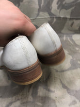 Load image into Gallery viewer, Genuine British Army Women's White Summer Shoes - WW2 Pattern - Size UK 5.5 L - The Militaria Shop