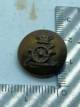 Lade das Bild in den Galerie-Viewer, Original British Army Victorian Crown Royal Artillery Tunic Button - The Militaria Shop