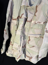Load image into Gallery viewer, Gulf War US Army DCU Camouflaged Combat Field Coat/Jacket - Large/long - The Militaria Shop