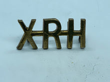 Lade das Bild in den Galerie-Viewer, Original WW1 British Army 10th Royal Hussars XRH Regiment Shoulder Title - The Militaria Shop