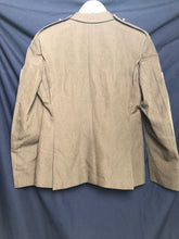 Lade das Bild in den Galerie-Viewer, Grade 1 Used British Army No.2 Women's Dress Uniform Jacket - Size 162/92/76 - The Militaria Shop