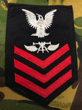 Charger l'image dans la galerie, Genuine US Navy Aviation Fire Control Patch / Badge - The Militaria Shop