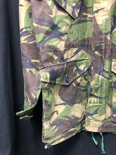 Lade das Bild in den Galerie-Viewer, Genuine British Army Surplus Combat Jacket Smock DPM - Size 190/104 - The Militaria Shop