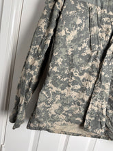 Charger l'image dans la galerie, Surplus US Army ACU Combat Uniform Jacket-Medium Regular - The Militaria Shop