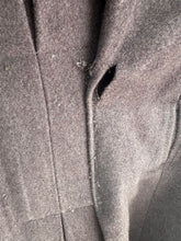 Charger l'image dans la galerie, Genuine British Army Surplus Household Guards Greatcoat Overcoat Size 188/100 - The Militaria Shop