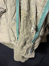 Load image into Gallery viewer, Genuine British Army Issue 1950s Middle Parka Coat Size 5 - 44" Chest - RARE - The Militaria Shop