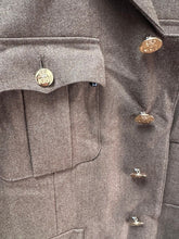 Lade das Bild in den Galerie-Viewer, British Army Surplus Grade 1 No.2 Service Dress Jacket - KRH - Size 182/100/84 - The Militaria Shop