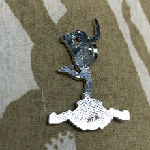 Load image into Gallery viewer, Genuine British Army Cap Badge - Royal Corps of Signals - The Militaria Shop