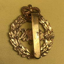 Charger l'image dans la galerie, Genuine British Army 2nd Dragoon Guards Cap Badge - The Militaria Shop