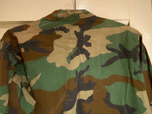Load image into Gallery viewer, US Air Force Hot Weather Woodland Camouflage BDU Combat Field Jacket. Small/Long - The Militaria Shop