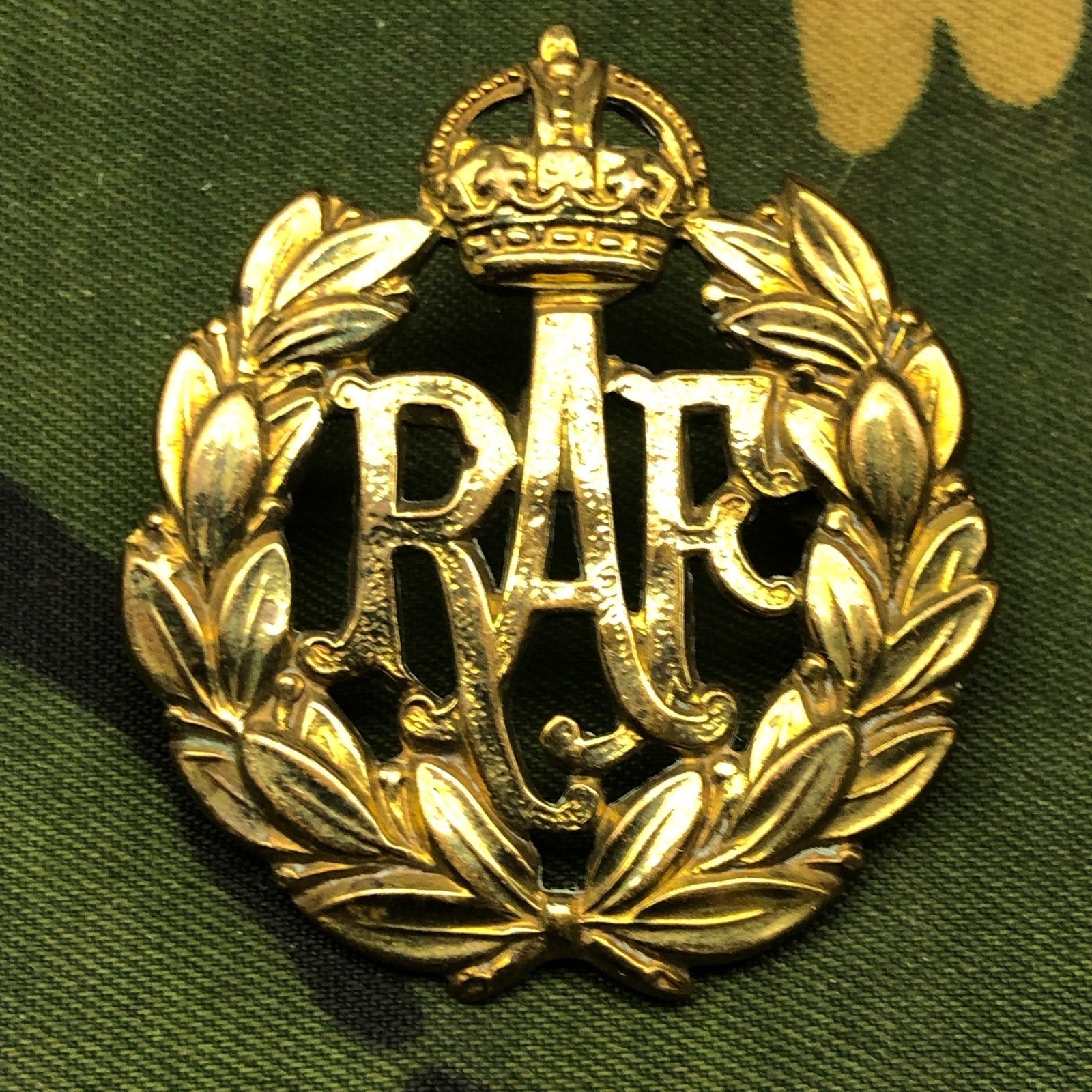 Original WW2 British Army Cap Badge - Royal Air Force RAF