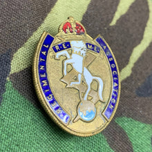 Lade das Bild in den Galerie-Viewer, British Army REME Royal Electrical Mechanical Engineers Assosiation Badge - The Militaria Shop