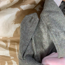 Load image into Gallery viewer, West German Field Jacket Green Wool Shirt Military Uniform Germany - 35" Chest - The Militaria Shop