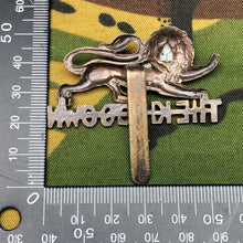 Lade das Bild in den Galerie-Viewer, Original WW1 British Cap Badge - King's Own Royal Regiment (Lancaster) - The Militaria Shop