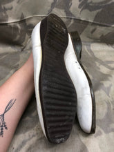 Load image into Gallery viewer, Genuine British Army Women's White Summer Shoes - WW2 Pattern - Size 8L - The Militaria Shop