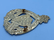 Charger l'image dans la galerie, Original Canadian Army - Essex & Kent Scottish Regiment Cap Badge - The Militaria Shop