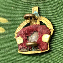 Load image into Gallery viewer, Original WW1/WW2 British Army Rank Crown - The Militaria Shop