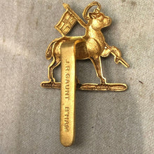 Charger l'image dans la galerie, Original British Army Queen's Royal Regiment (West Surrey) Cap Badge - The Militaria Shop
