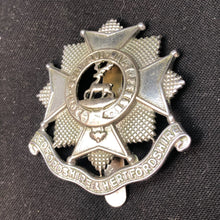 Load image into Gallery viewer, Original WW2 British Army Cap Badge - Bedfordshire and Hertfordshire Regiment - The Militaria Shop
