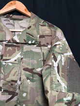 Charger l'image dans la galerie, British Army MTP Camouflaged Combat Warm Weather Combat Jacket - Size 180/96 - The Militaria Shop