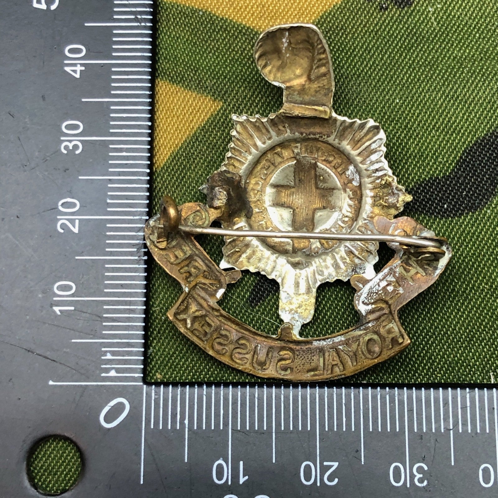 Original WW2 British Army Sweetheart Brooch Badge - The Royal Sussex Regiment - The Militaria Shop