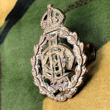 Charger l'image dans la galerie, Original WW2 British Army Collar Badge - Army Dental Corps - The Militaria Shop