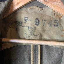 Lade das Bild in den Galerie-Viewer, Original WW2 US Army Class A Dress Jacket 1940 - Private Ryan Prop - 38" Large - The Militaria Shop