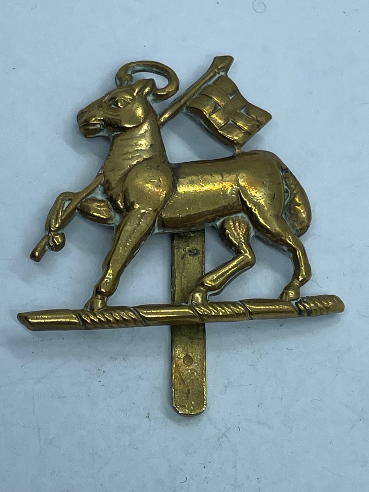 Original WW1 / WW2 Queen's Royal Regiment Cap Badge - The Militaria Shop