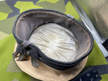 Lade das Bild in den Galerie-Viewer, Vintage British Royal Navy Ratings White Cap with HMS Abdiel Cap Tally - 53cm - The Militaria Shop