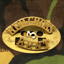 Load image into Gallery viewer, Original WW1 British Army Red Cross Shoulder Title - Kent - The Militaria Shop