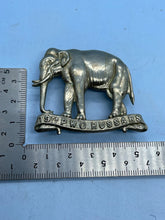 Charger l'image dans la galerie, British Army - 19th Prince of Wales's Own Hussars Slouch Hat Badge - The Militaria Shop