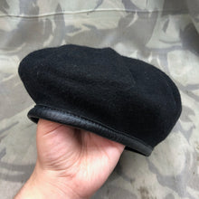 Lade das Bild in den Galerie-Viewer, Genuine British Army Forces Beret - RTR Royal Tank Regiment - Size 55 - The Militaria Shop