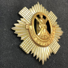 Load image into Gallery viewer, Original WW2 British Army Cap Badge - The Royal Scots - The Militaria Shop
