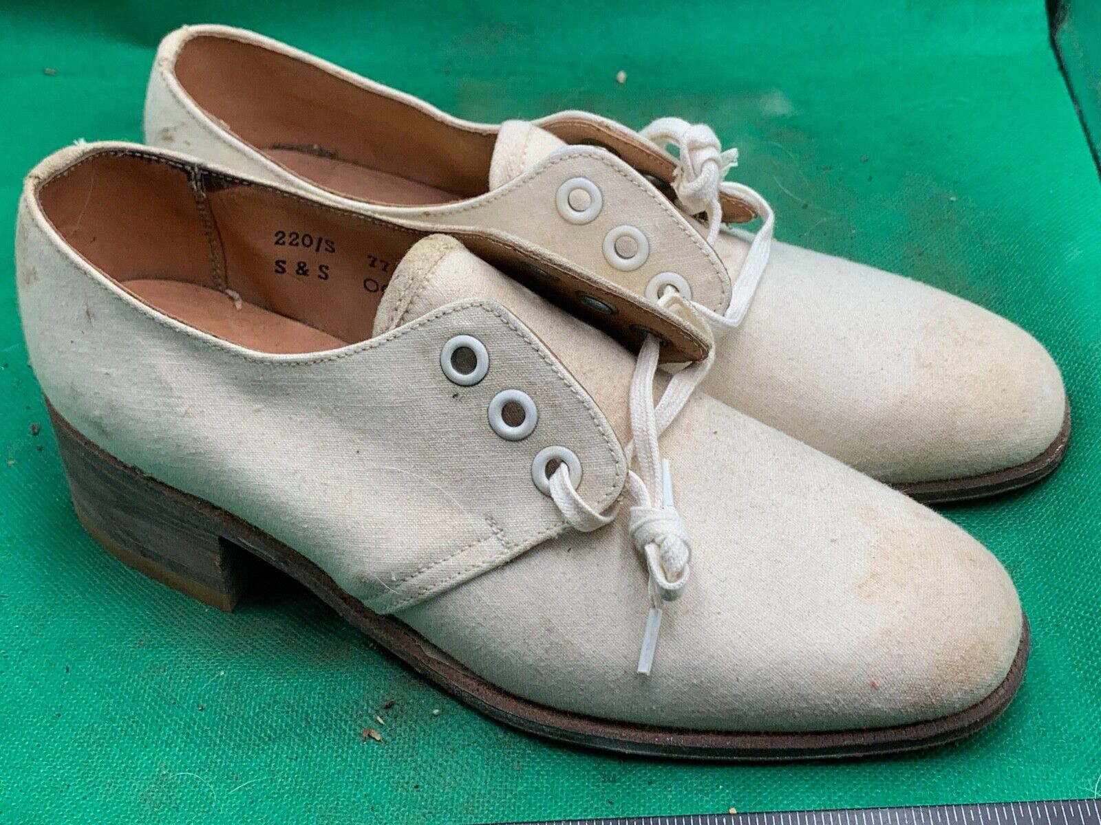 Original WW2 British Army Women's White Summer Shoes - ATS WAAF - Size 220s - The Militaria Shop