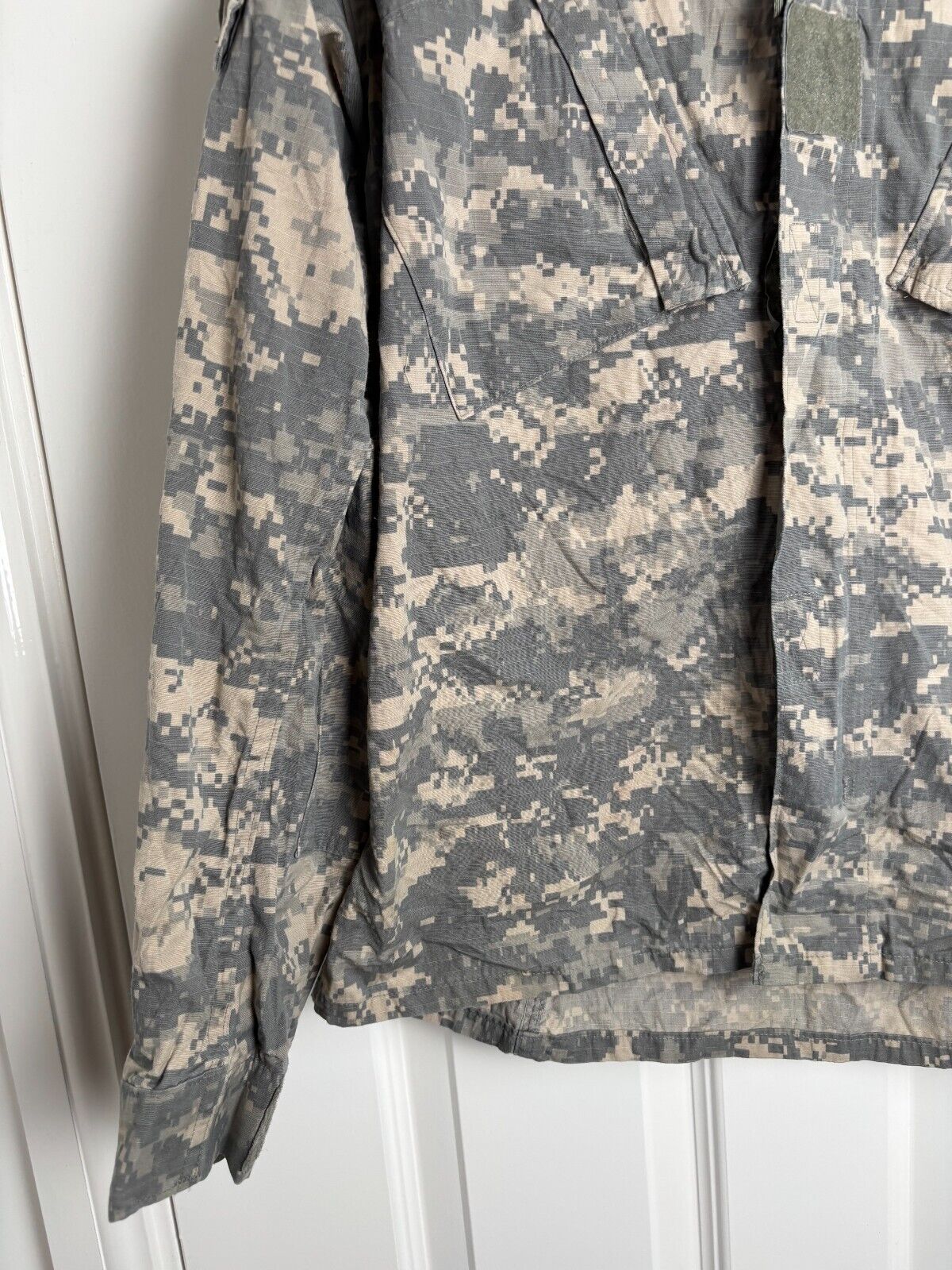 Surplus US Army ACU Combat Uniform Jacket-Medium Regular - The Militaria Shop